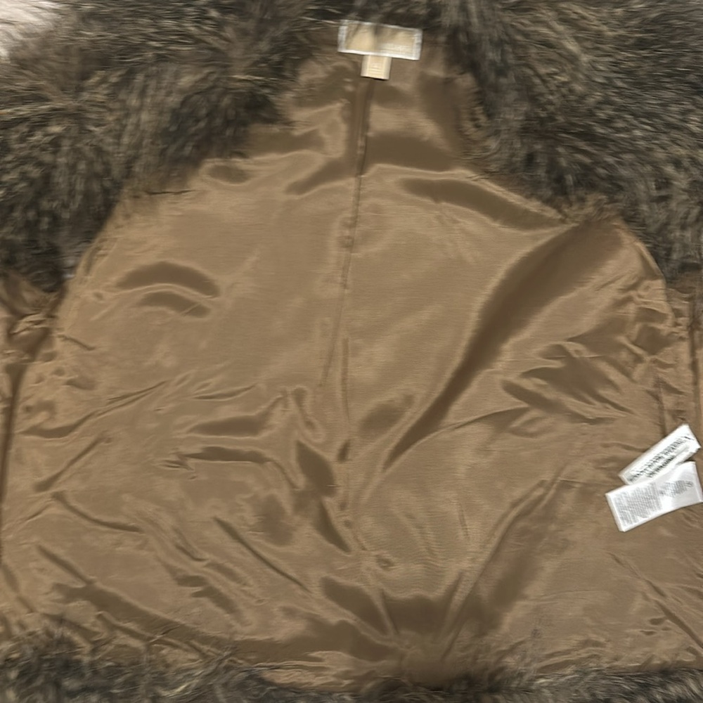 New With Part Of The Tag Size Xl Michael Kors - image 4